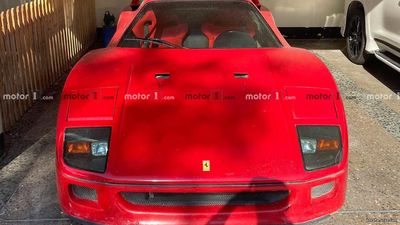 Ferrari F40 Удея Хусейна. Фото 2020 года